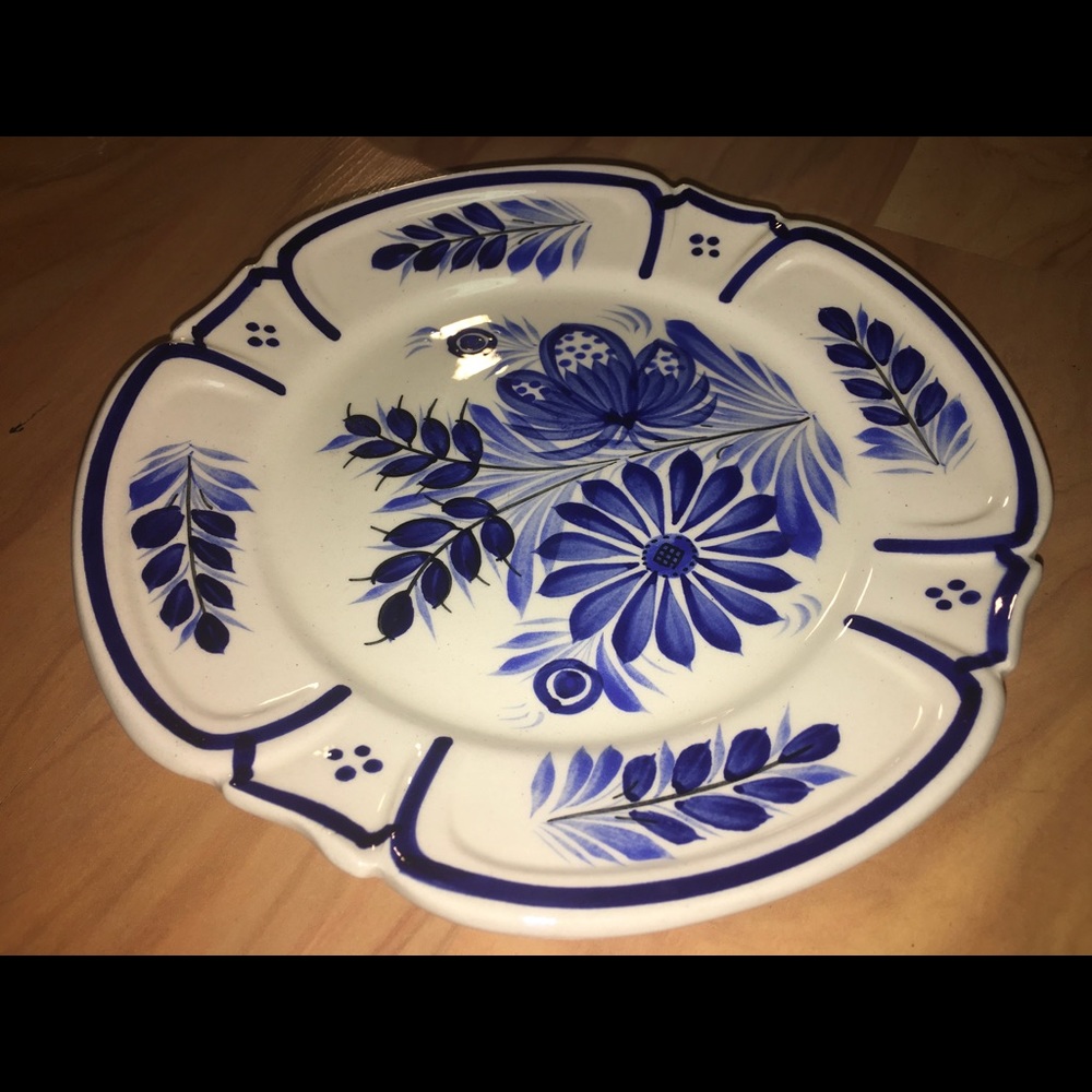 Vintage Quimper Pottery Salad Plates - Picture 10 of 12